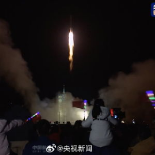 神舟十一号载人飞船成功发射：开启太空探索新篇章，彰显中国航天实力